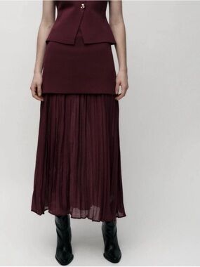 Zara Burgundy Maxi Pleated Skirt